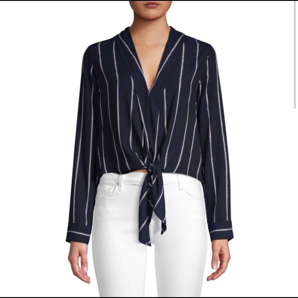 Rails Ava Metallic Stripe Tie Front Button Down Shirt
Navy Blue S